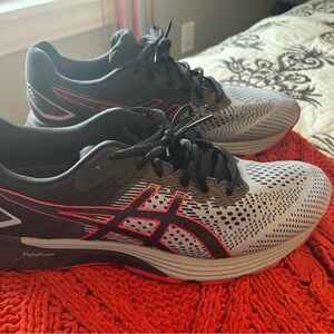 Asics Men's GT-4000 2 Athletic Shoes, size 9.5 - Black, Gray, and Red